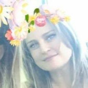 Meet your Posher, Isela